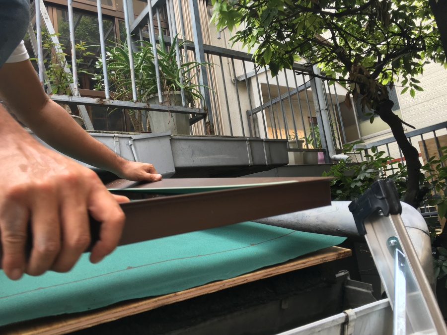 水切り板金の設置