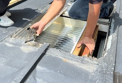 天窓部分の解体・撤去
